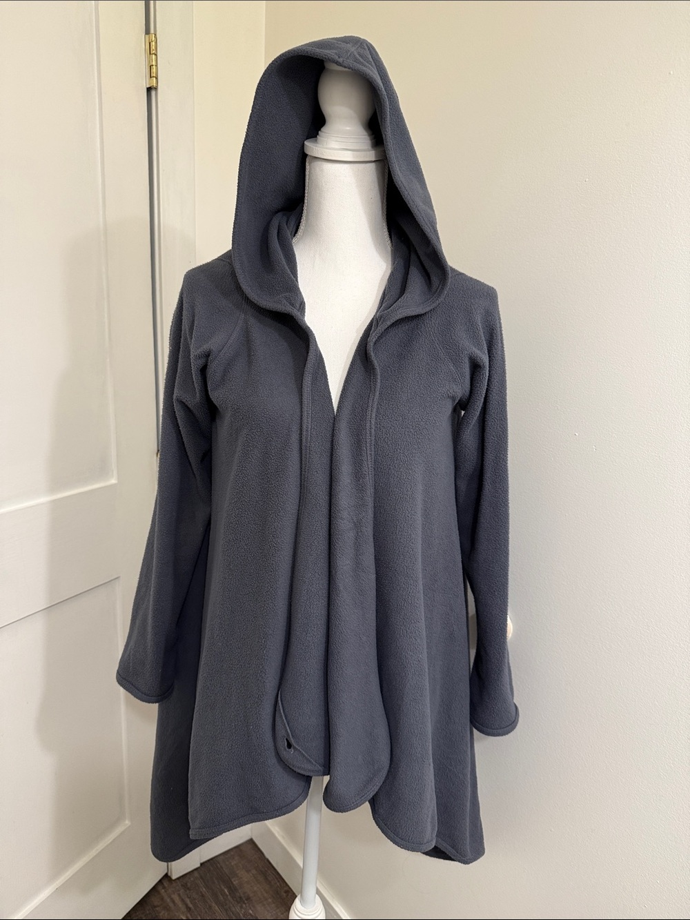 Cuddl Duds Climate Right Granite Grey Hooded Wrap Women’s S/M Fleece Cardigan